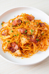 stir-fried spaghetti with kimchi and bacon