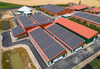 Luftbild - Fertigstellung eines Tierwohlstalles mit dazu gehöriger Biogasanlage und PV - Anlagen...