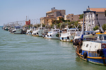 Bateaux de pêche à quai