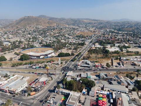 Av. Benito Ju&aacute;rez 235-223, Primera, 21400 Tecate, B.C.