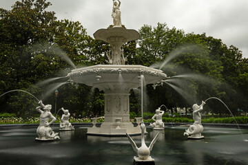 Fountain at Forsyth Park in Savannah - obrazy, fototapety, plakaty