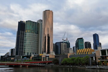 Fototapeta na wymiar High-rise buildings of Southbank suburb seen from across the Yarra river. Melbourne-Australia-744