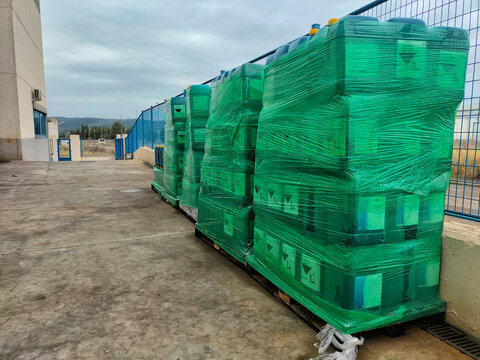 Garrafa de qu&iacute;micos, industria, ADR, mercanc&iacute;as peligrosas	