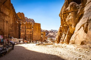 Papier Peint photo autocollant Vieil immeuble royal tombs, Petra, jordan, ruins, valley, canyon, gorge, siq, middle east