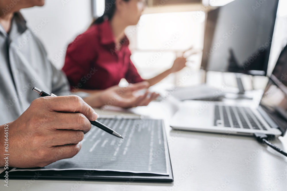 Aufkleber programmers cooperating at developing programming and website wo