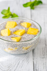 Chia pudding with mango