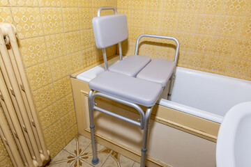 Siège de baignoire avec dossier