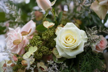 Wedding Flowers Arch Chuppah Outdoors Light Nature Garden Rose Dahlia Close-up Bokeh Event Events Flower Floral Bouquet Arrangement