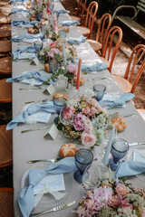 floral table decoration for wedding celebration