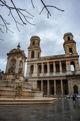 Chiesa e piazza di Saint Sulpice, città di Parigi, Francia