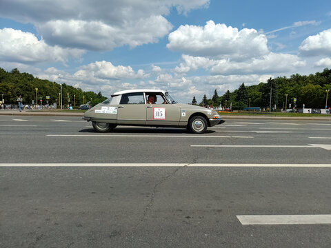 Citroen DS car drive on street during retro-cruise