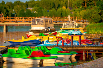 Colorful patinas on a lake