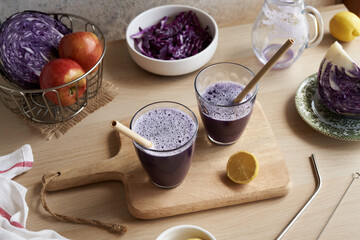 Fresh purple cabbage juice with apples