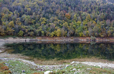Fototapeta na wymiar Suluklu Lake is located in Bolu, Turkey. Suitable for camping, photography and hiking.