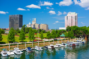 Augusta, Georgia, USA downtown skyline on the Savannah River. - obrazy, fototapety, plakaty