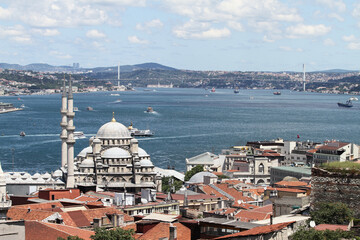 Naklejka premium Eminonu New Mosque in Istanbul City, Turkey