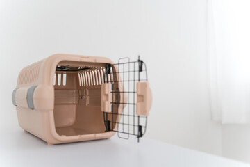 ペット用のキャリーケージ・キャリーケース・キャリーバッグ
