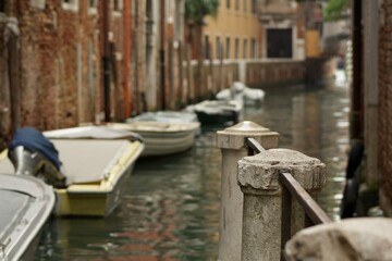 Fototapeta na wymiar Calles y Barcas de Venecia
