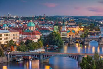 Fototapeta na wymiar Image of Prague, capital city of Czech Republic and Charles Bridge, during sunset.