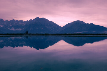 Fototapeta na wymiar Gletscher am Alpensee