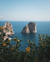 Felsen in Italien, Insel Capri, Faraglioni - 622200914