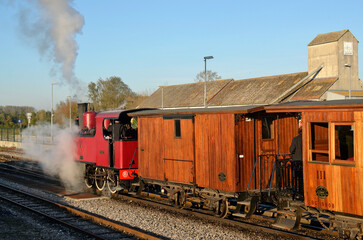 Obraz premium Train touristique à vapeur de la Baie de Somme; Noyelle; Région Picardie; 80, France