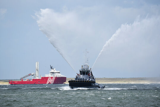 Den Helder, July 2, 2023. A fireboat gives a salute to departing ships.