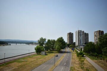 Naklejka premium ˝Novi Sad, Serbia - 07 11 2023: Danube River shore in Novi Sad on a sunny day˝