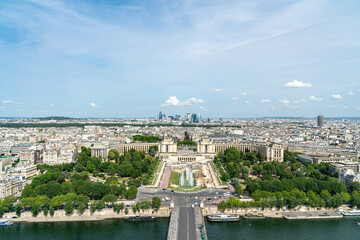 Naklejka premium Beautiful city view from the top of the Eiffel Tower in Paris, France