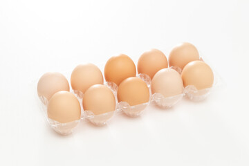 白背景に卵のパック