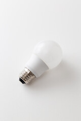 白背景にLED電球