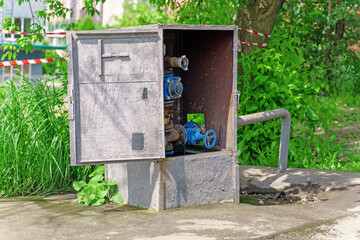 Output unit for connecting fire managers near the sidewalk