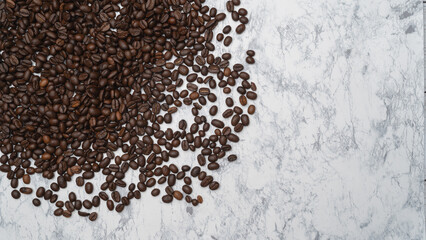 珈琲豆　大理石風背景　コピースペース