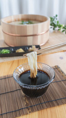 木桶に入った和食の素麺・そうめん
