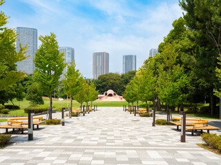 緑あふれる辰巳の森緑道公園　タコ遊具が可愛らしい！