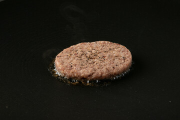 和牛ハンバーグ　焼きはじめ　Wagyu beef hamburger