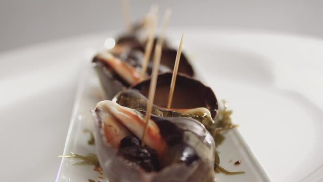 Gourmet Snails, exotic dish of the sea... Caracoles