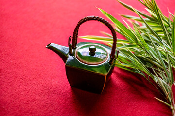 急須とチゴザサ