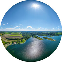 Am Erholungsgebiet Mandichosee südlich von Augsburg, Little Planet-Ansicht, freigestellt