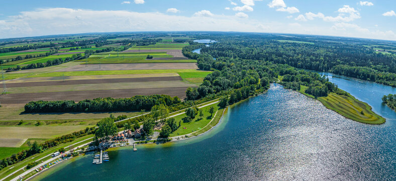 Am Freizeit- und Erholungsgebiet Mandichosee s&uuml;dlich von Augsburg