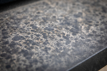 Obraz premium Dust and water runoff on the metal outdoor windowsill