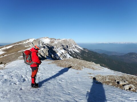 Single day winter hike through some mountains in the Eastern Pyrenees. On the Cadi massif and comabona peak.
