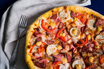 hot pizza munchenska pizza. italian lifestyle