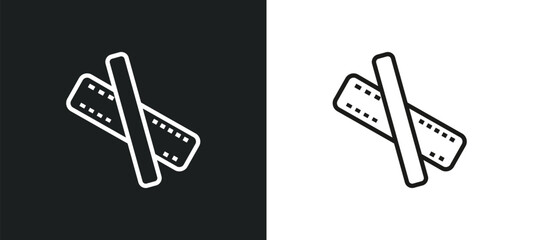 clave outline icon in white and black colors. clave flat vector icon from music collection for web, mobile apps and ui. - obrazy, fototapety, plakaty