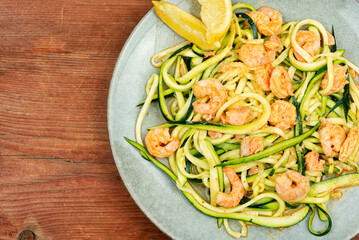 Shrimp with zucchini.