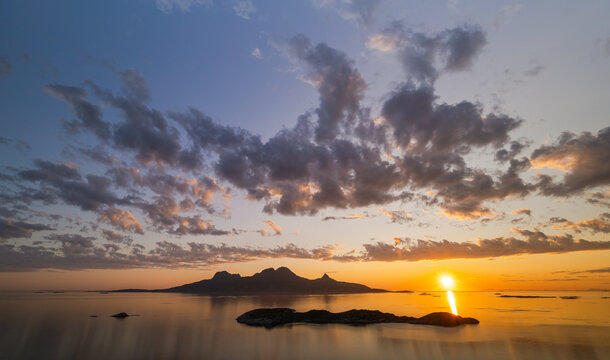 Midnightsun Island