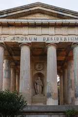 Obraz premium Monument to Alexander Ball in Valletta garden in Malta.