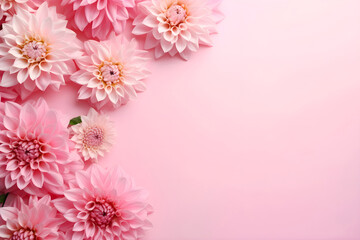 Fototapeta na wymiar Bouquet of pink dahlias and roses