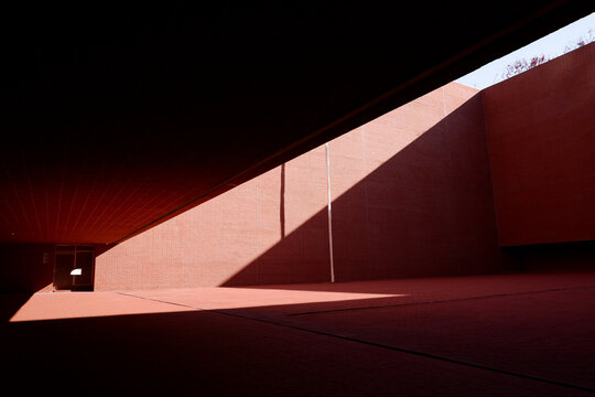 Sunlight in a red room
