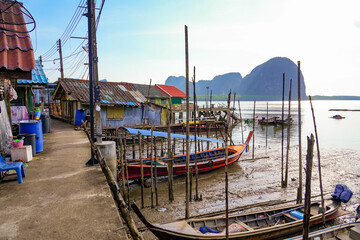 Houses on stilts in the floating fishing village of Koh Panyee, suspended over the waters of the Andaman Sea in the Phang Nga Bay, Thailand © Alexandre ROSA